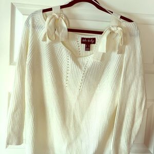 Women’s Sweater Size L